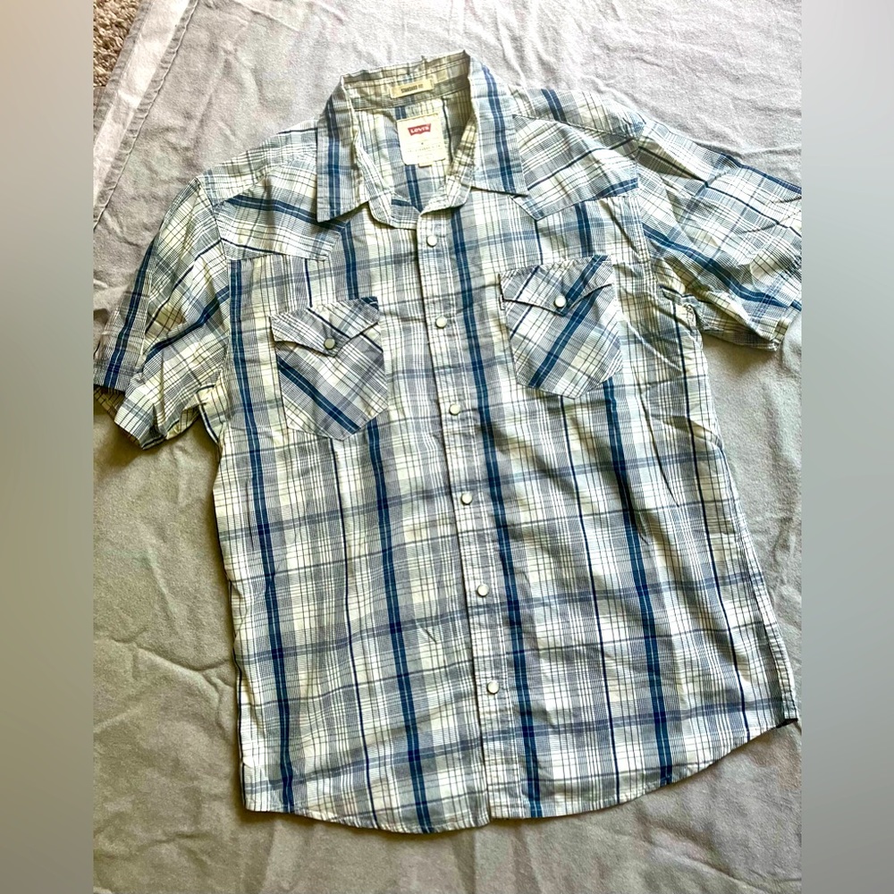 Levi short sleeved plaid with snaps